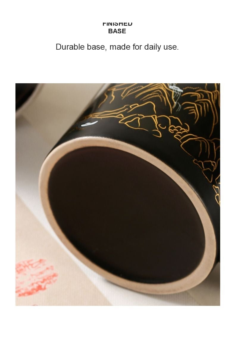 Finished base detail on glossy ceramic mug